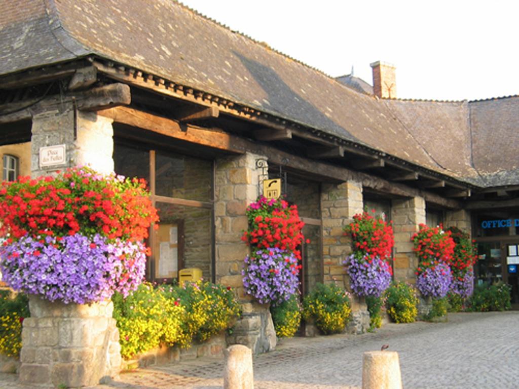 Les Locations Du Puits Acomodação com café da manhã Rochefort-en-Terre Exterior foto